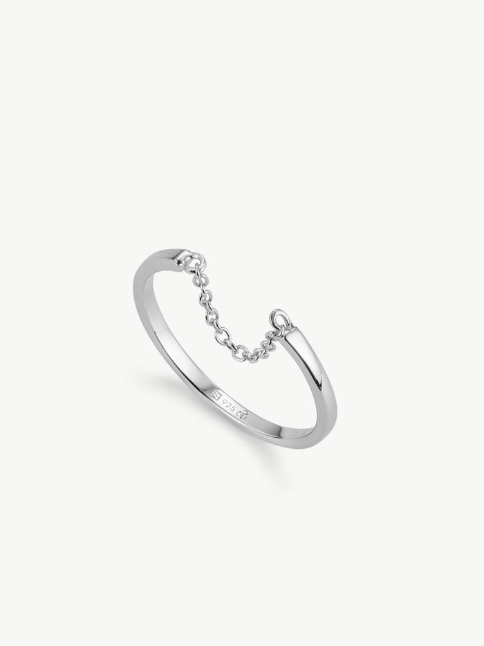 Chain ring in sterling silver different angle