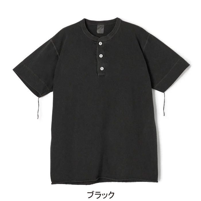 PIGMENT-DYED HENLEY NECK SHORT-SLEEVED T-SHIRT - BLACK